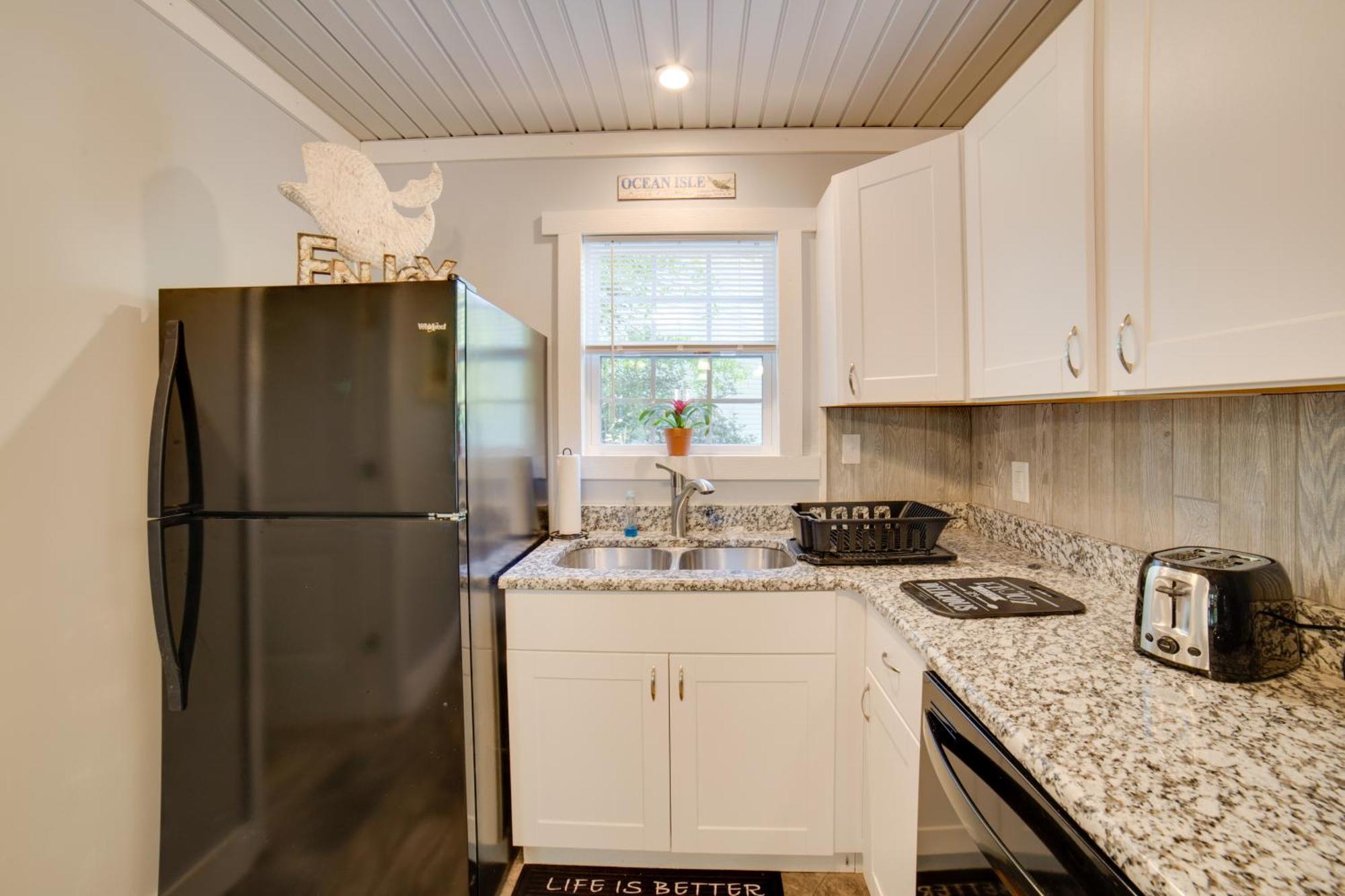 Ocean Isle Beach Studio With Patio - 1 Mi To Pier! Exterior foto