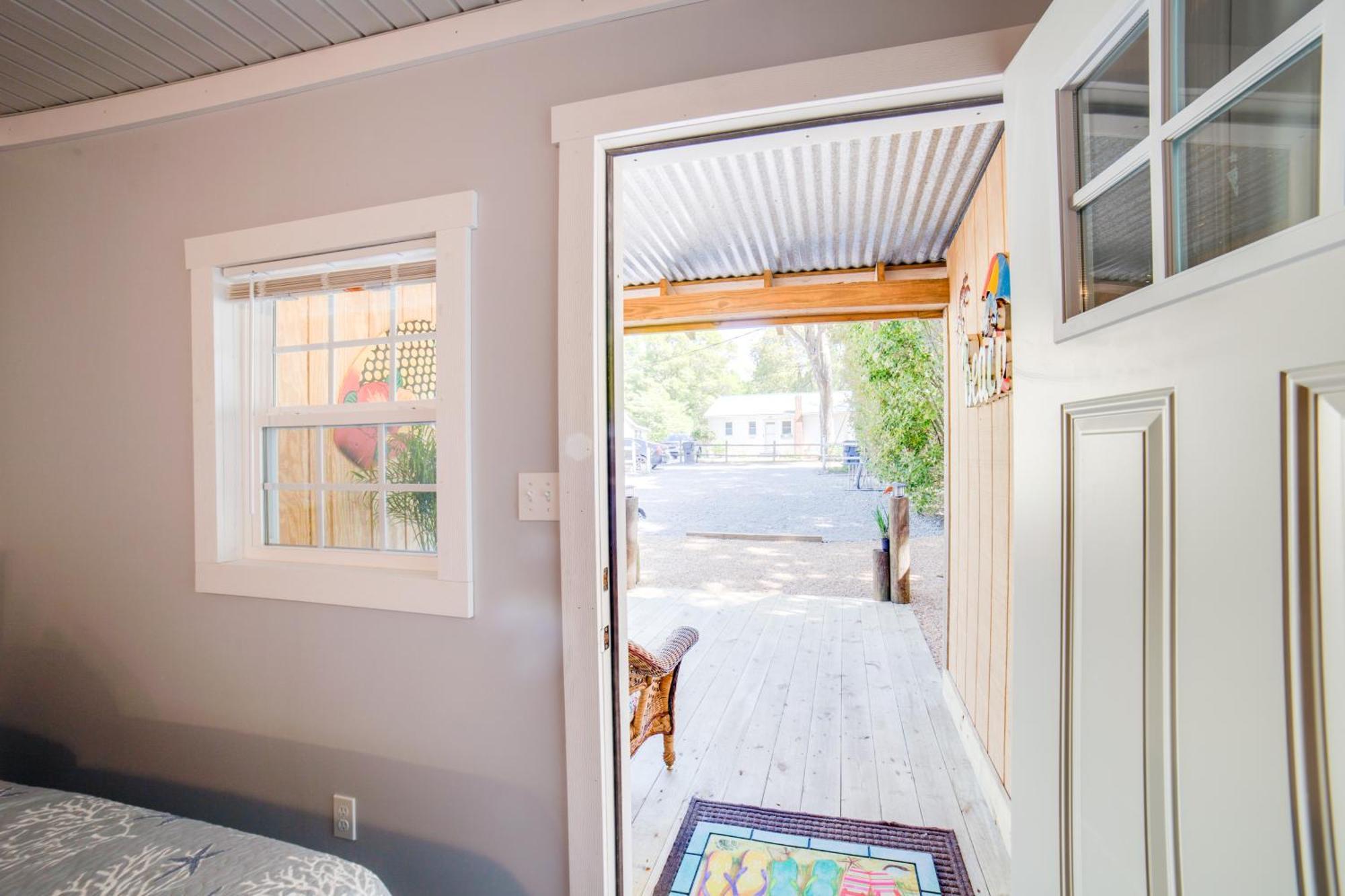Ocean Isle Beach Studio With Patio - 1 Mi To Pier! Exterior foto